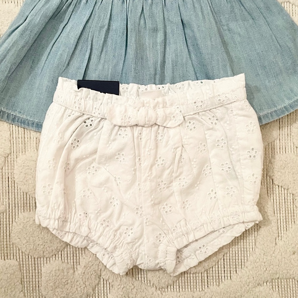 Baby Gap girl denim ruffle top and eyelet shorts outfit NWT! - Picture 3 of 4